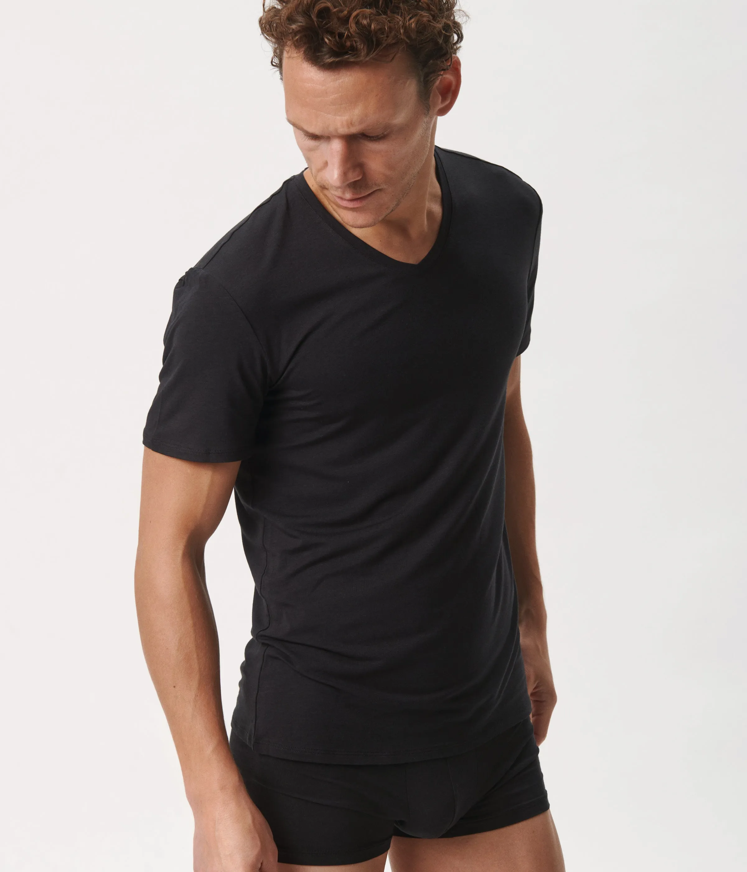 Black slim fit v-neck bamboo T-shirts - 2 pack