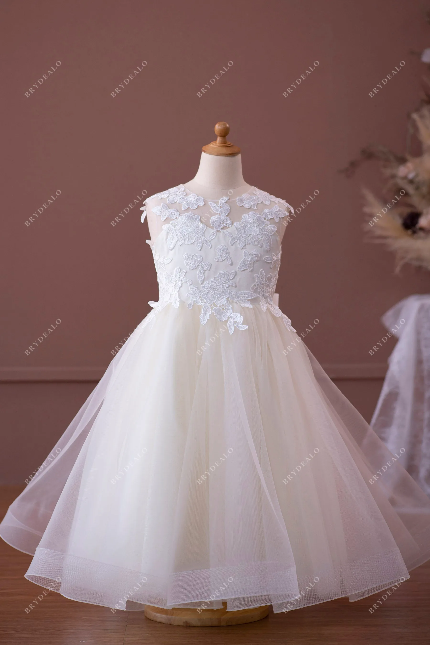 Cute Ivory Lace Tulle Keyhole Back Flower Girl Dress