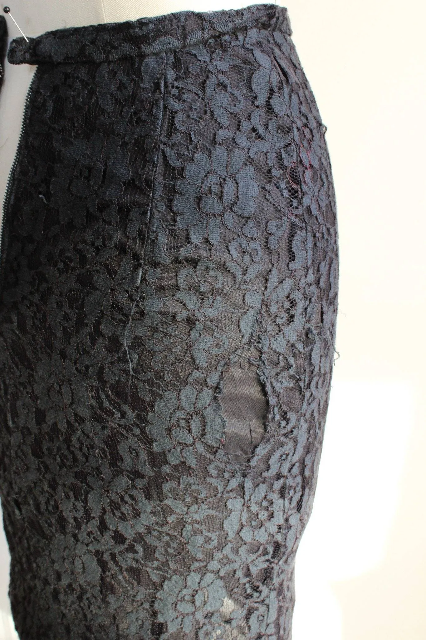 Vintage 1950s Black Lace Pencil Skirt